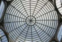 Le plafond de verre de la parité sociale en politique